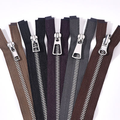# 5 Zipper de metal de ponta aberta Finish prateado brilhante em preto, marrom