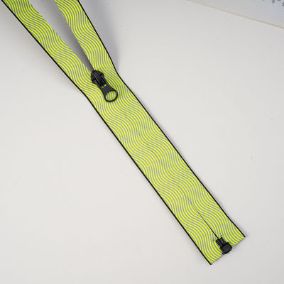 Fábrica por atacado Custom 3# 5# 7# fecho impermeável de nylon Auto Lock Vários tipos de fecho de nylon para sacos de roupa