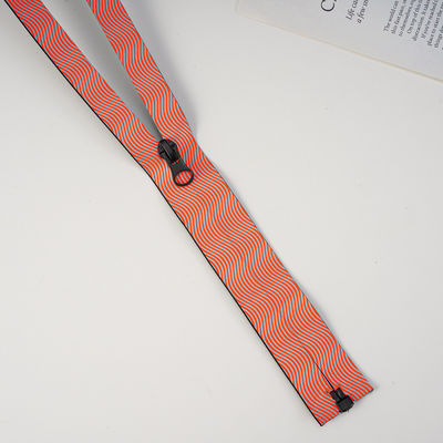 Fábrica por atacado Custom 3# 5# 7# fecho impermeável de nylon Auto Lock Vários tipos de fecho de nylon para sacos de roupa