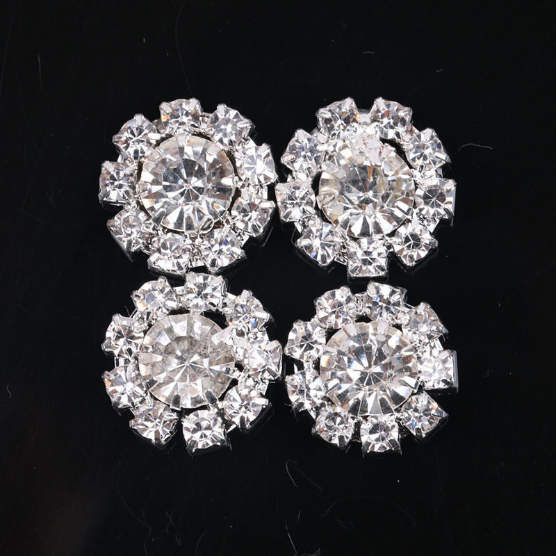 Forma de flor de metal de noiva Cor clara Botão de cristal Luxury Shank Fancy Botões de diamante de cristal para roupas