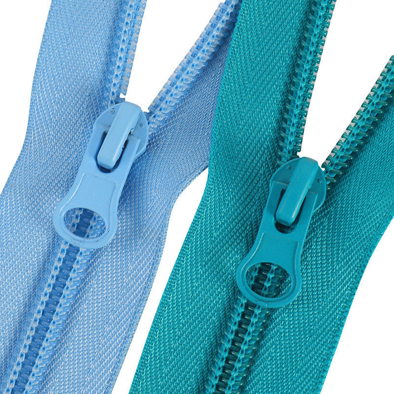 Fábrica Hot Wholesale 3# 5# 7# 8# 10# Nylon Long Chain Zipper mesma cor Dentes Zipper colorido Nylon Zipper para saco roupa sapatos